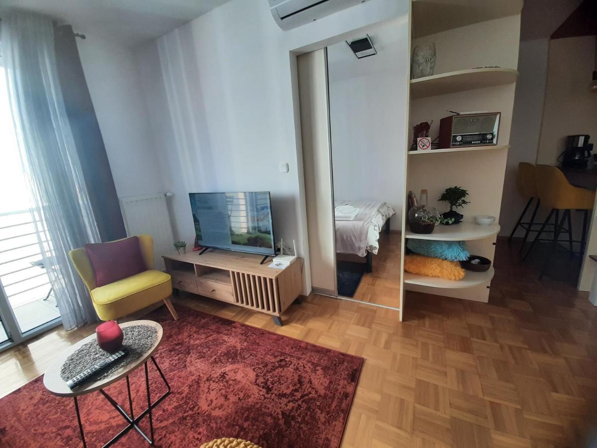 Apartment Relax With Infrared Sunshower Varaždin Exterior foto